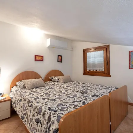 Semesterbostad Oleandri By Interhome
